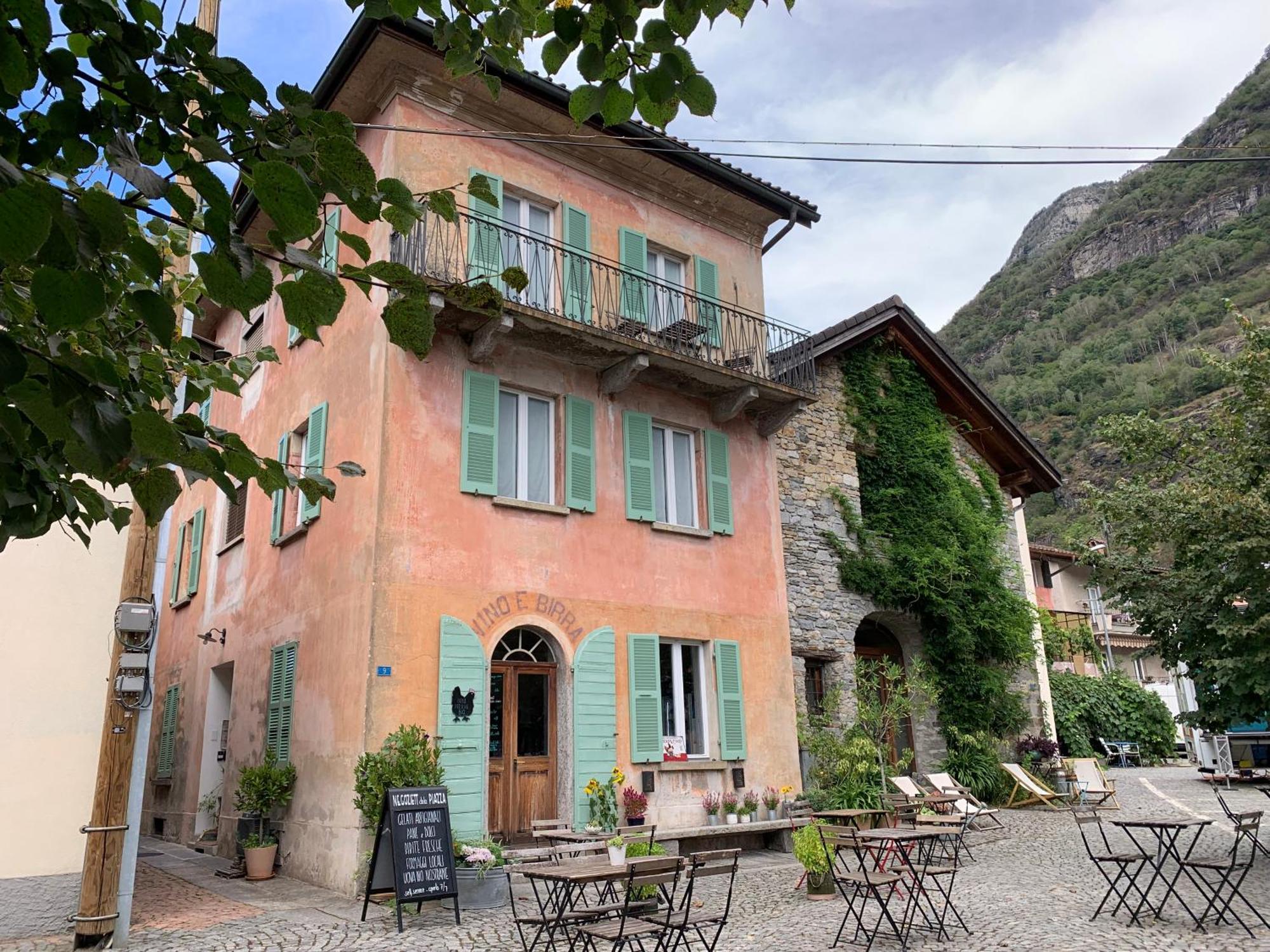Casa Vino E Birra Aparthotel Osogna Eksteriør bilde